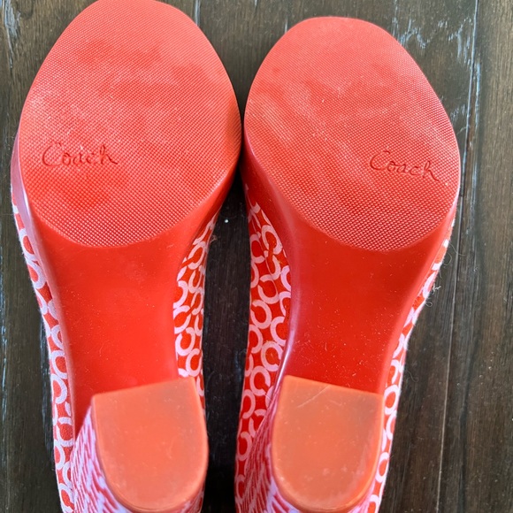 Coach Corey Signature Peep Toe Heels Pink/Red - Picture 4 of 6